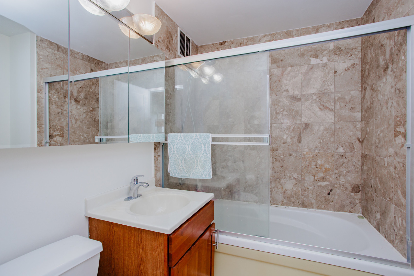 655 West Irving Park Road, Unit 5104 Chicago, IL 60613 - Photo 14 of 24 Gallery Image 14