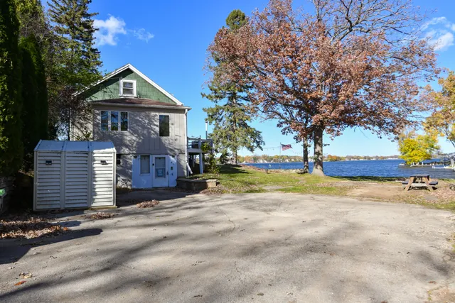 $689,000 | 6616 Heidelberg Circle, Waterford, WI 53185