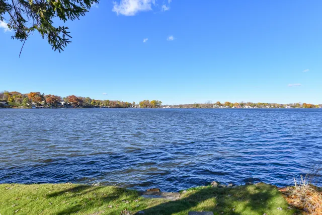 $689,000 | 6616 Heidelberg Circle, Waterford, WI 53185