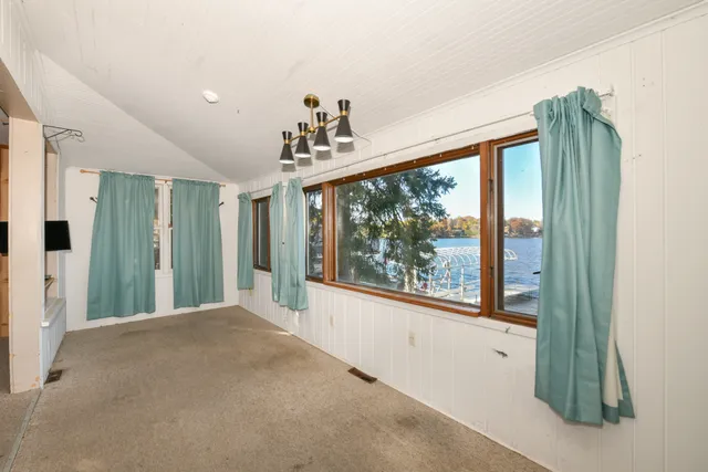 $689,000 | 6616 Heidelberg Circle, Waterford, WI 53185