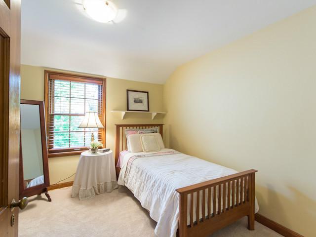 2607 Henthorn Road Columbus, OH 43221 - Photo 19 of 25
