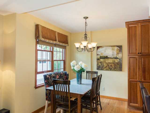 2607 Henthorn Road Columbus, OH 43221 - Photo 7 of 25