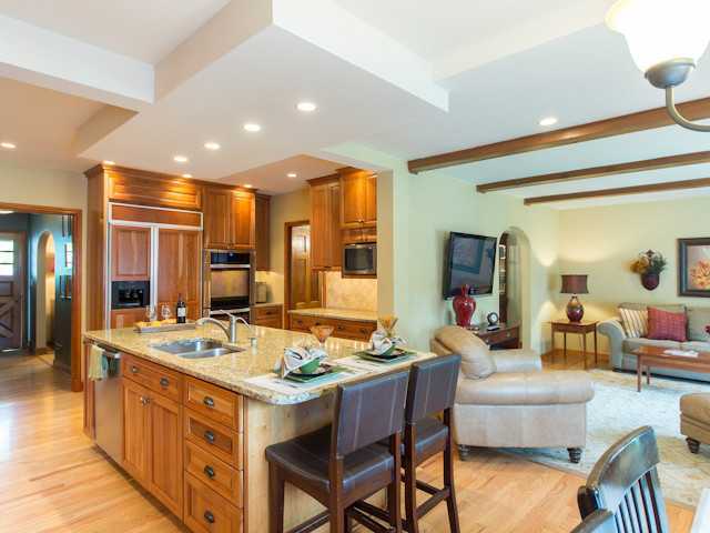 2607 Henthorn Road Columbus, OH 43221 - Photo 8 of 25