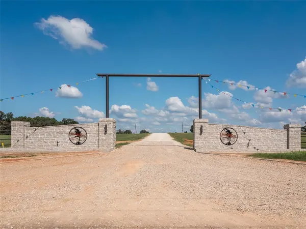 $1,856,400 | 1-12 Cr 3605 Bullard Tx 75757, Prim, TX 72130