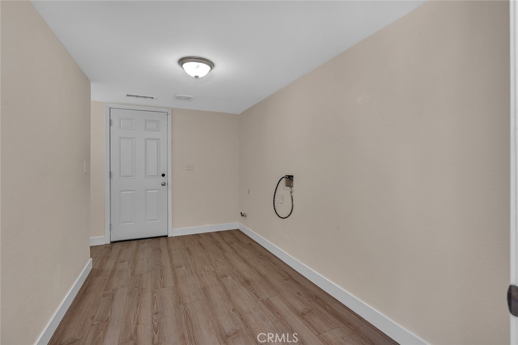 3758 Morning Glory Avenue Merced, CA 95348 - Photo 21 of 50 laundry room