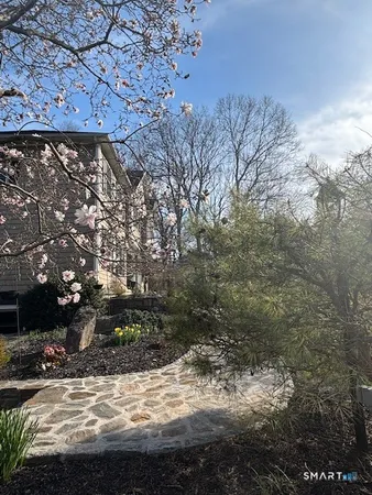 $2,300 | 1620 North Peters Lane, Stratford, CT 06614