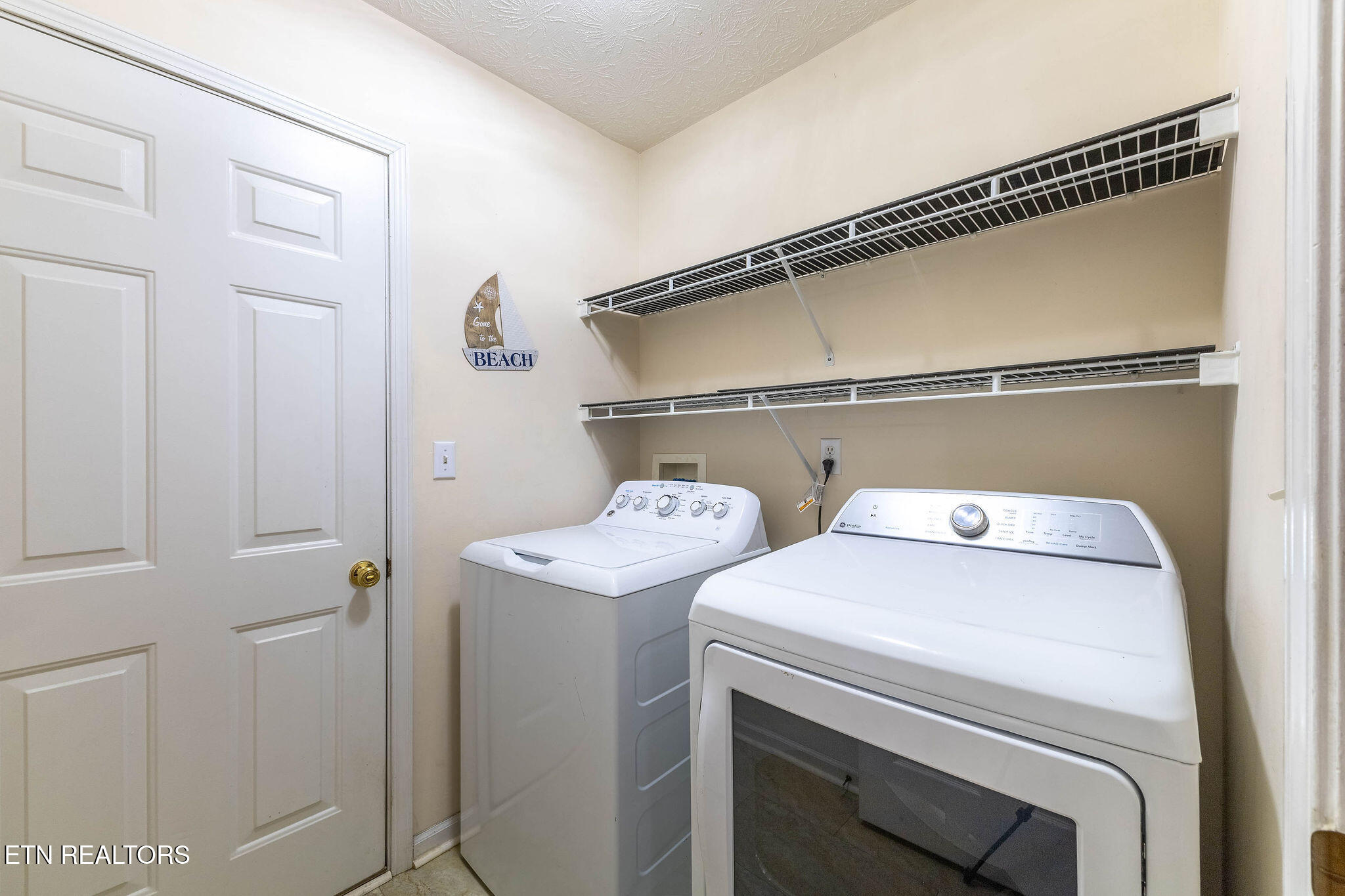 529 Pebble Creek Road Knoxville, TN 37918 - Photo 22 of 26 Laundry Room