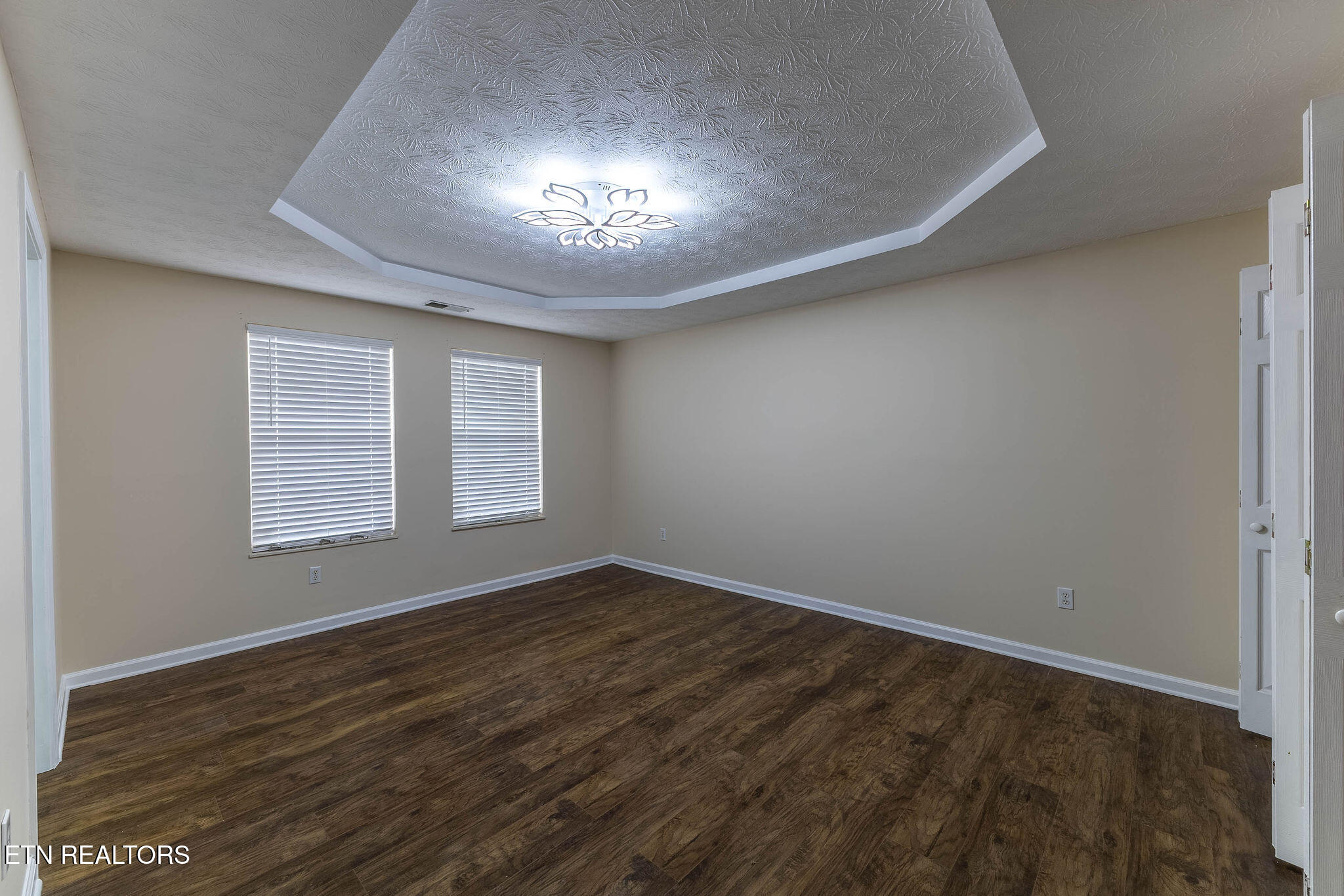 529 Pebble Creek Road Knoxville, TN 37918 - Photo 10 of 26 Primary Suite