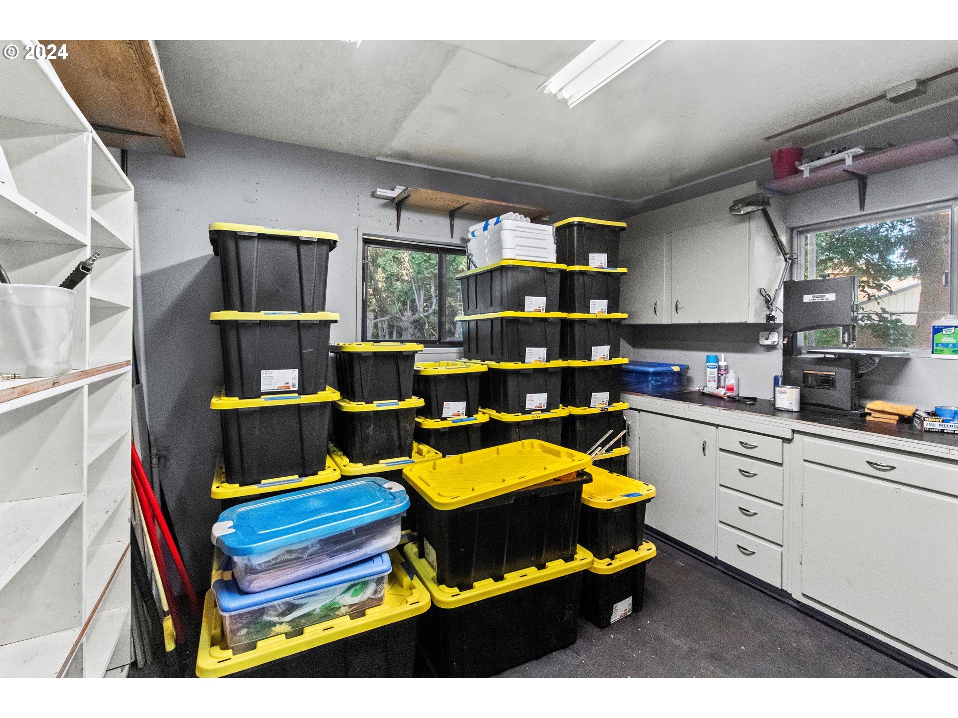 1400 Candlelight Drive, Unit 185 Eugene, OR 97402 - Photo 12 of 46 a living room with furniture a rug and white walls