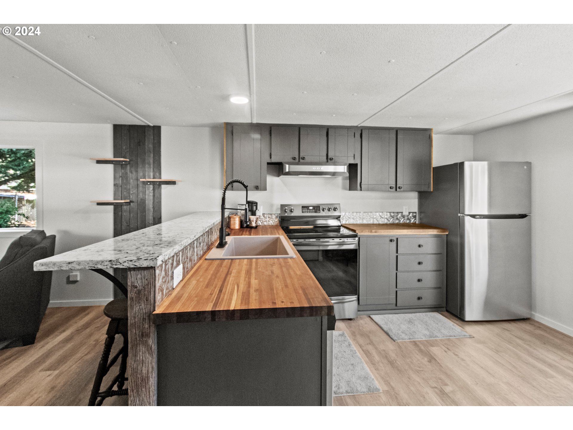 1400 Candlelight Drive, Unit 185 Eugene, OR 97402 - Photo 20 of 46 Kitchen