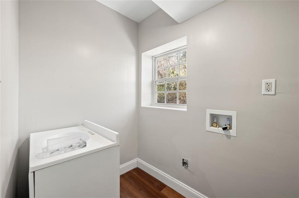 3480 Hogan Road Southwest Atlanta, GA 30331 - Photo 16 of 25 a utility room with dryer and washer