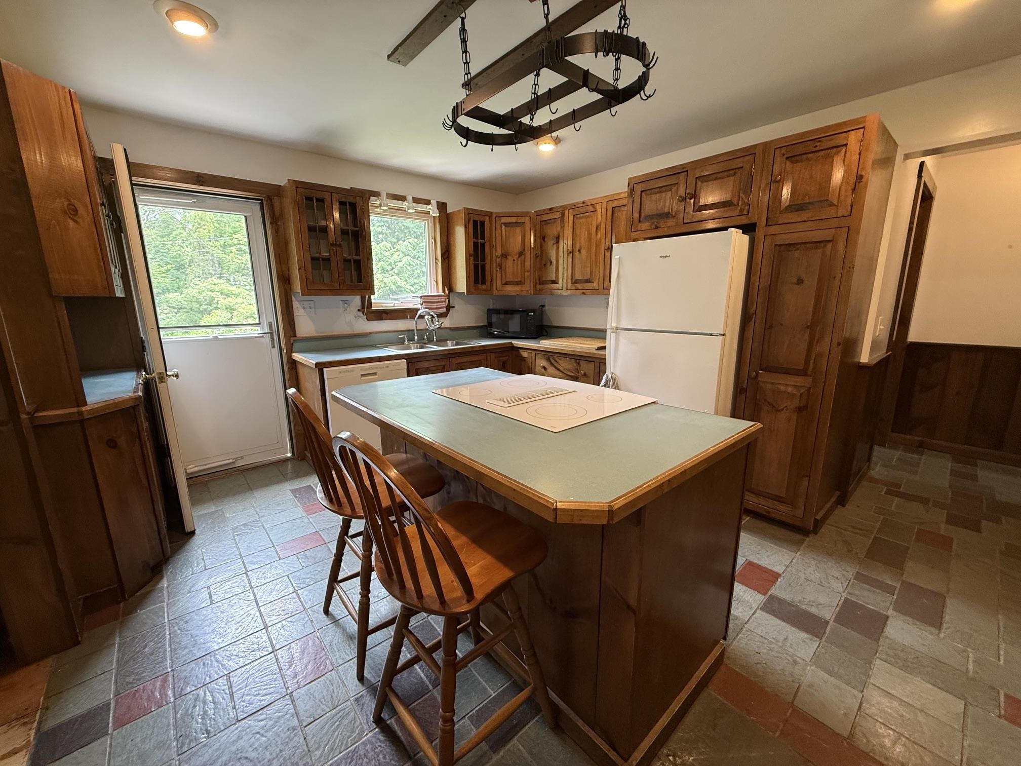 531 Highway 12 Hartland, VT 05048 - Photo 6 of 24