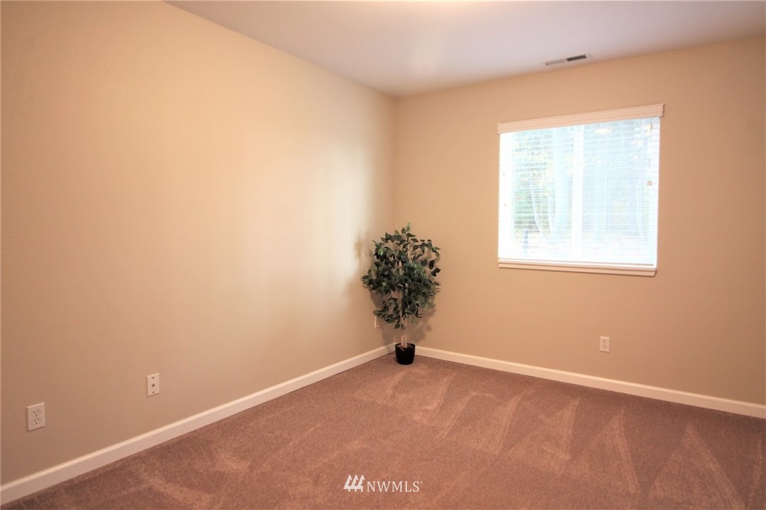 3435 Sapp Road Southwest Olympia, WA 98512 - Photo 17 of 25 Gallery Image 17