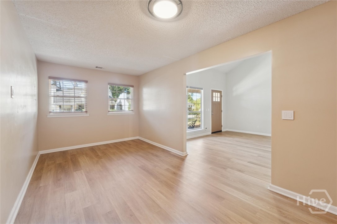 7206 Garfield Street Savannah, GA 31406 - Photo 9 of 29 Family room, dining room or bonus room view of window