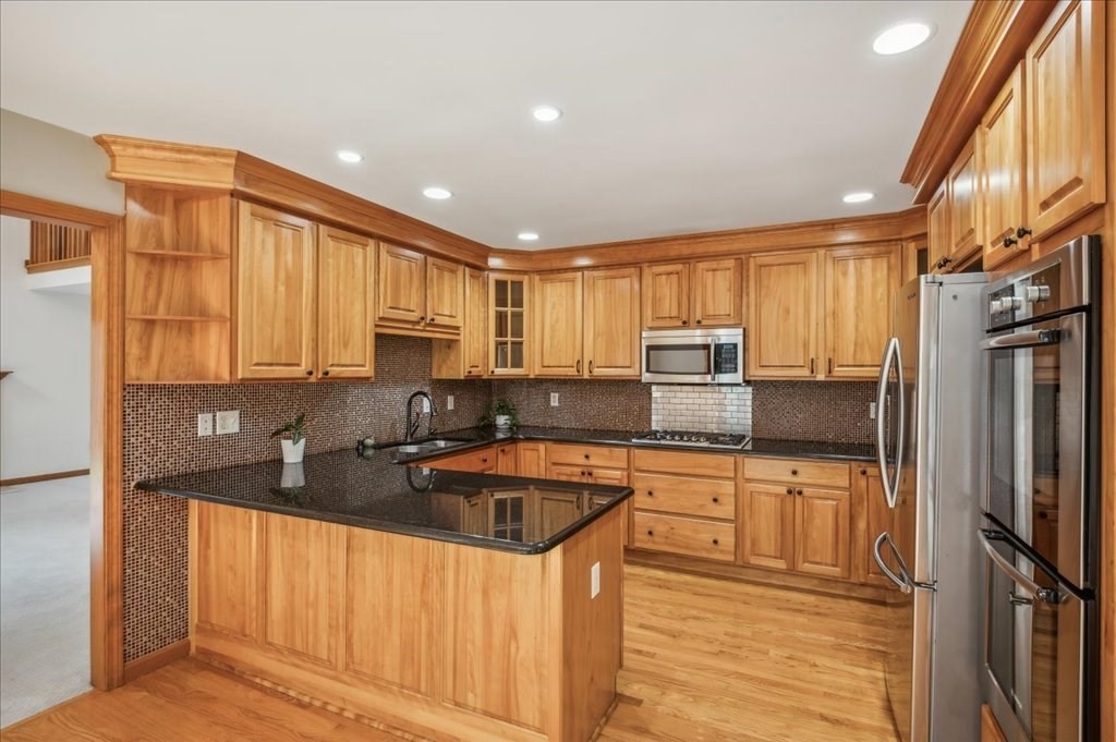 77 Cheryl Circle Belchertown, MA 01007 - Photo 13 of 40