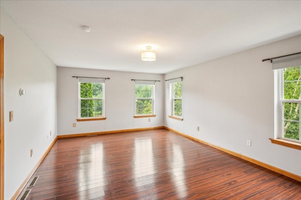 77 Cheryl Circle Belchertown, MA 01007 - Photo 24 of 40