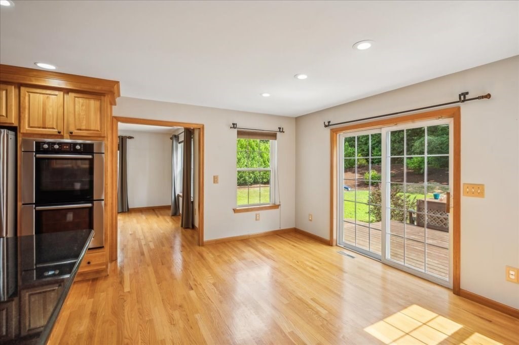 77 Cheryl Circle Belchertown, MA 01007 - Photo 5 of 40