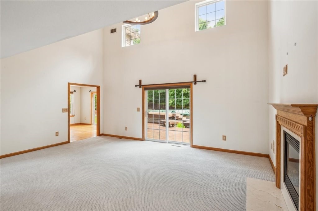 77 Cheryl Circle Belchertown, MA 01007 - Photo 9 of 40