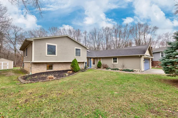 $395,000 | 5933 Salabelle Street, Jackson, MI 49201