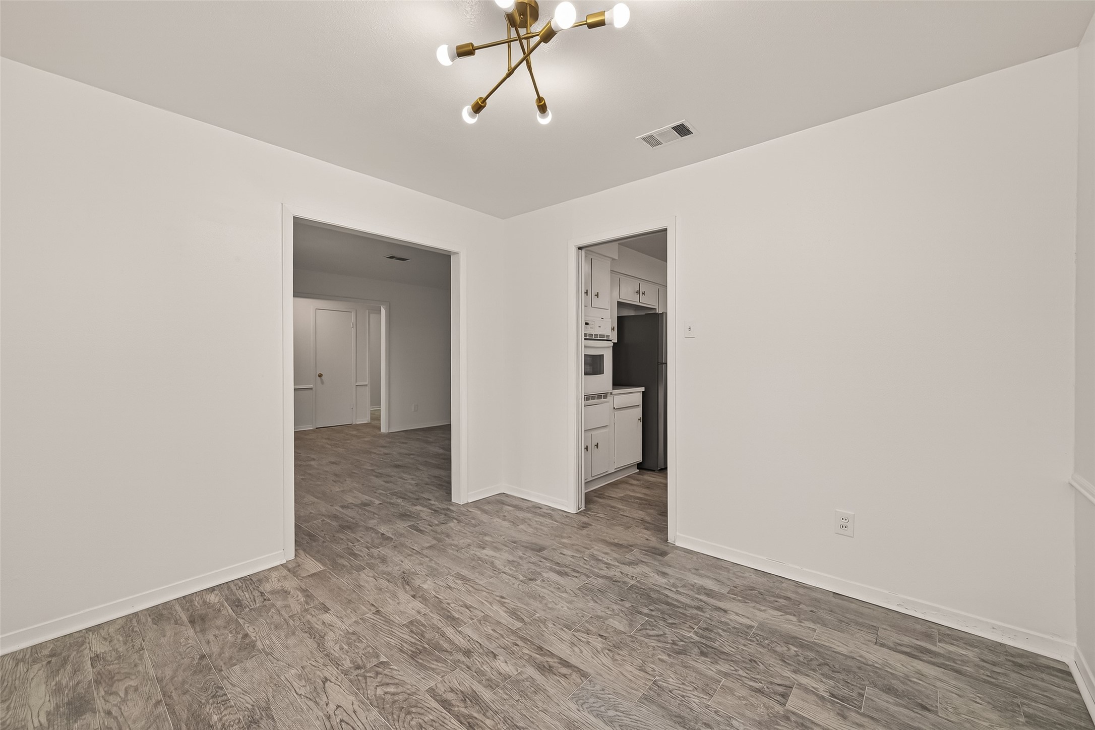 5615 Beechnut Street Houston, TX 77096 - Photo 13 of 50