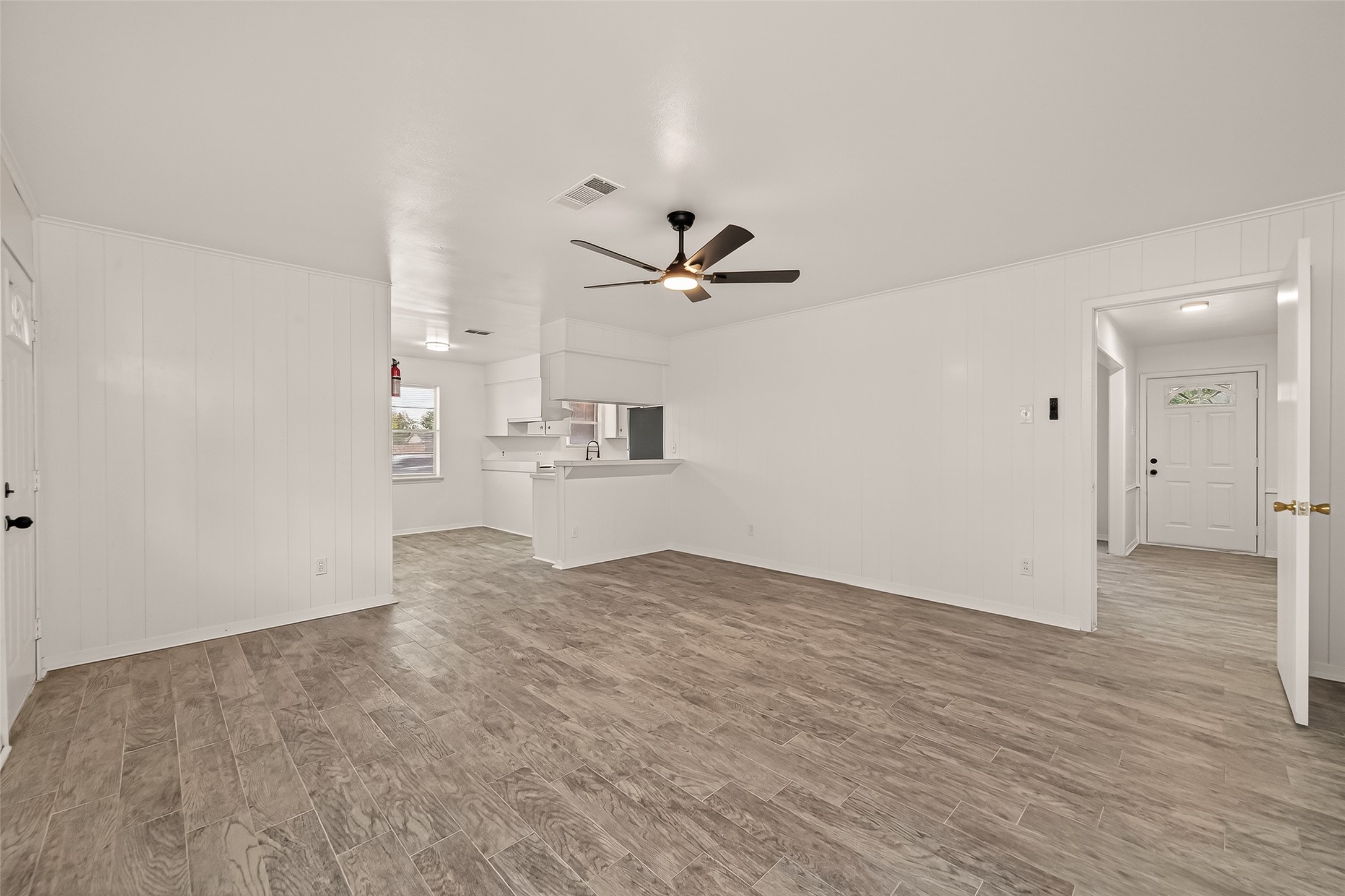 5615 Beechnut Street Houston, TX 77096 - Photo 17 of 50