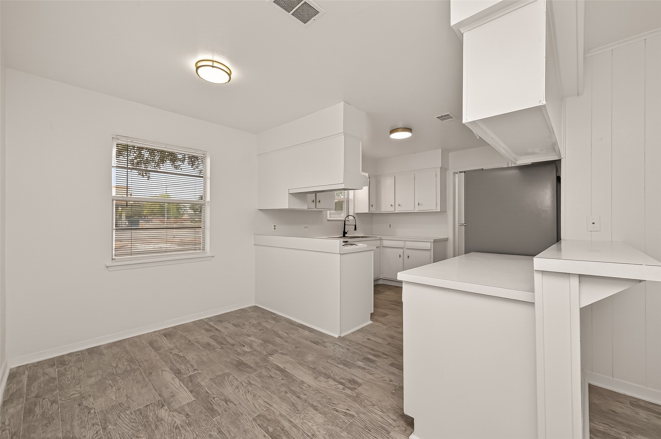 5615 Beechnut Street Houston, TX 77096 - Photo 19 of 50