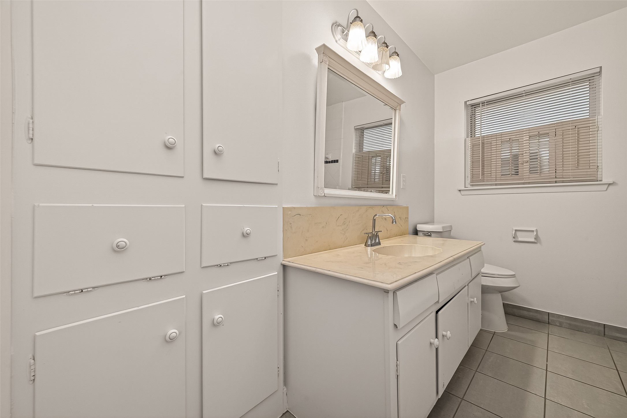 5615 Beechnut Street Houston, TX 77096 - Photo 41 of 50