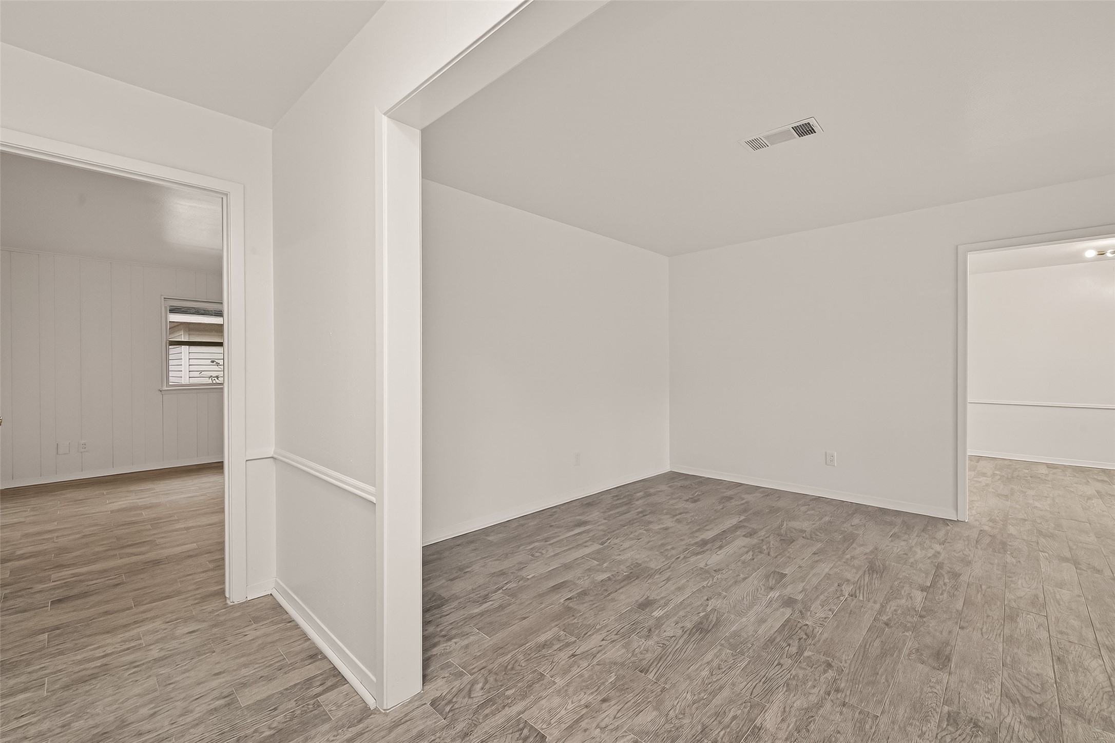 5615 Beechnut Street Houston, TX 77096 - Photo 8 of 50