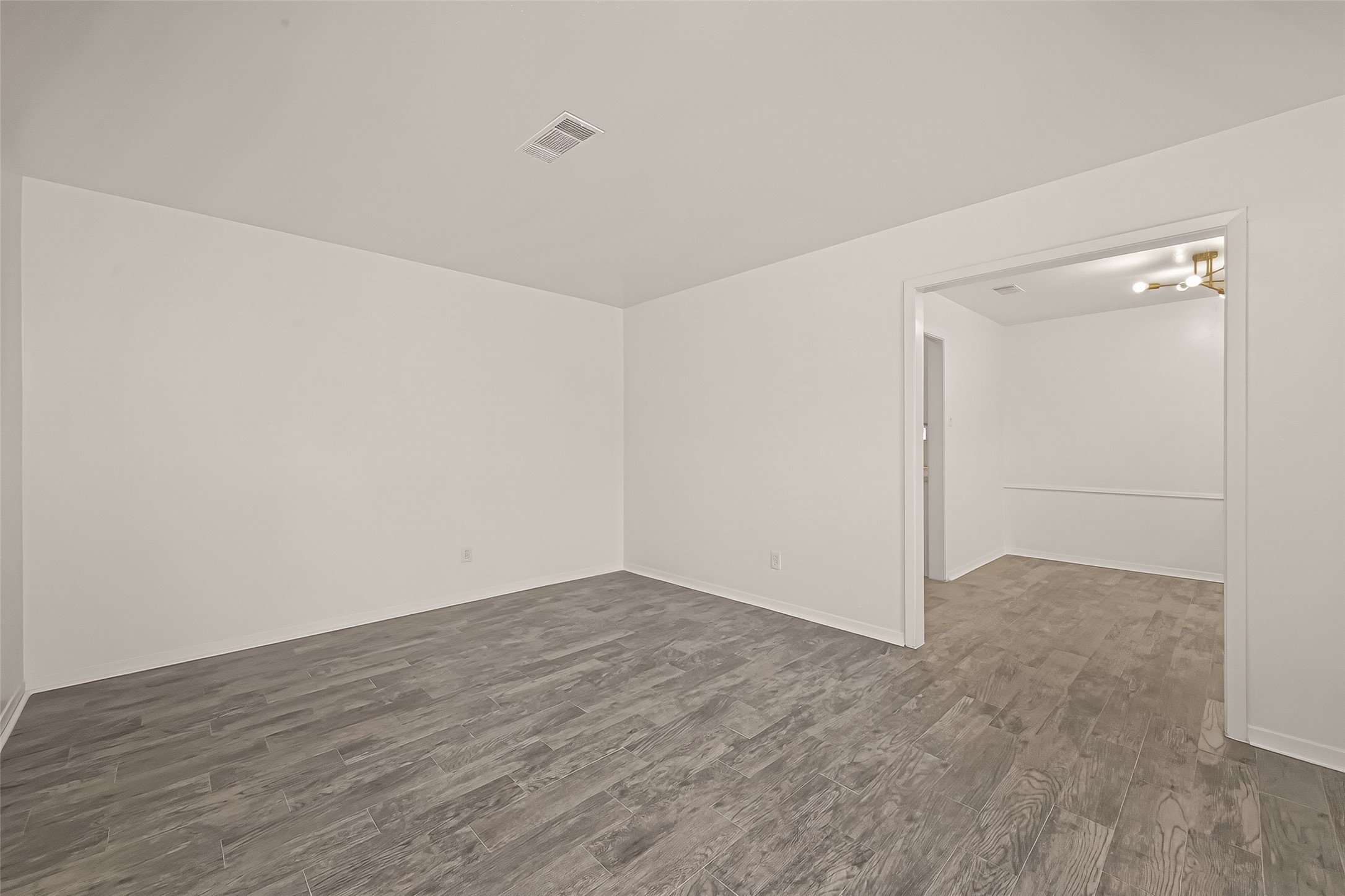 5615 Beechnut Street Houston, TX 77096 - Photo 9 of 50