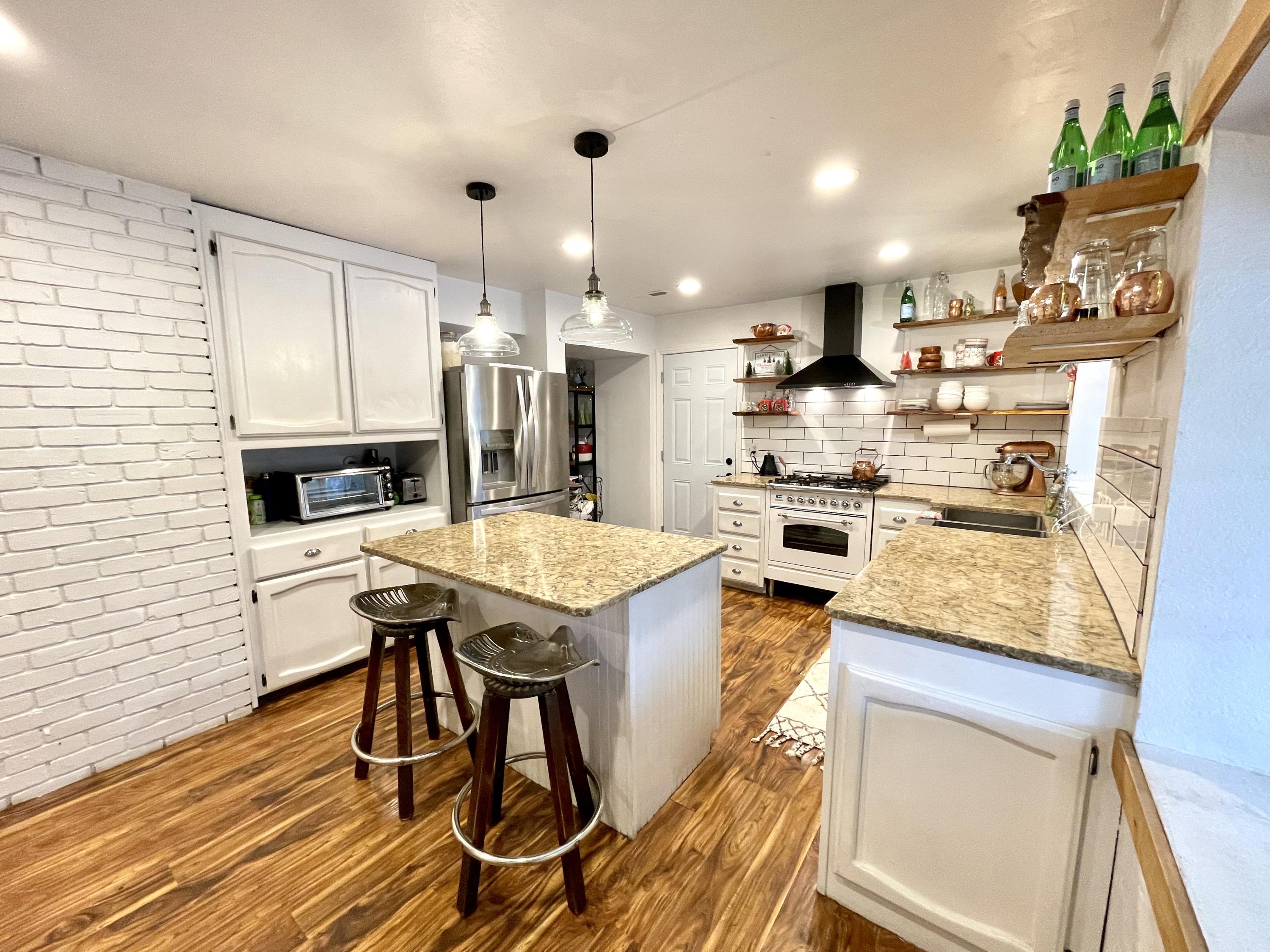 5022 Smokey Road Anderson, CA 96007 - Photo 12 of 35 93076604-A289-4362-B886-A52BE6162985