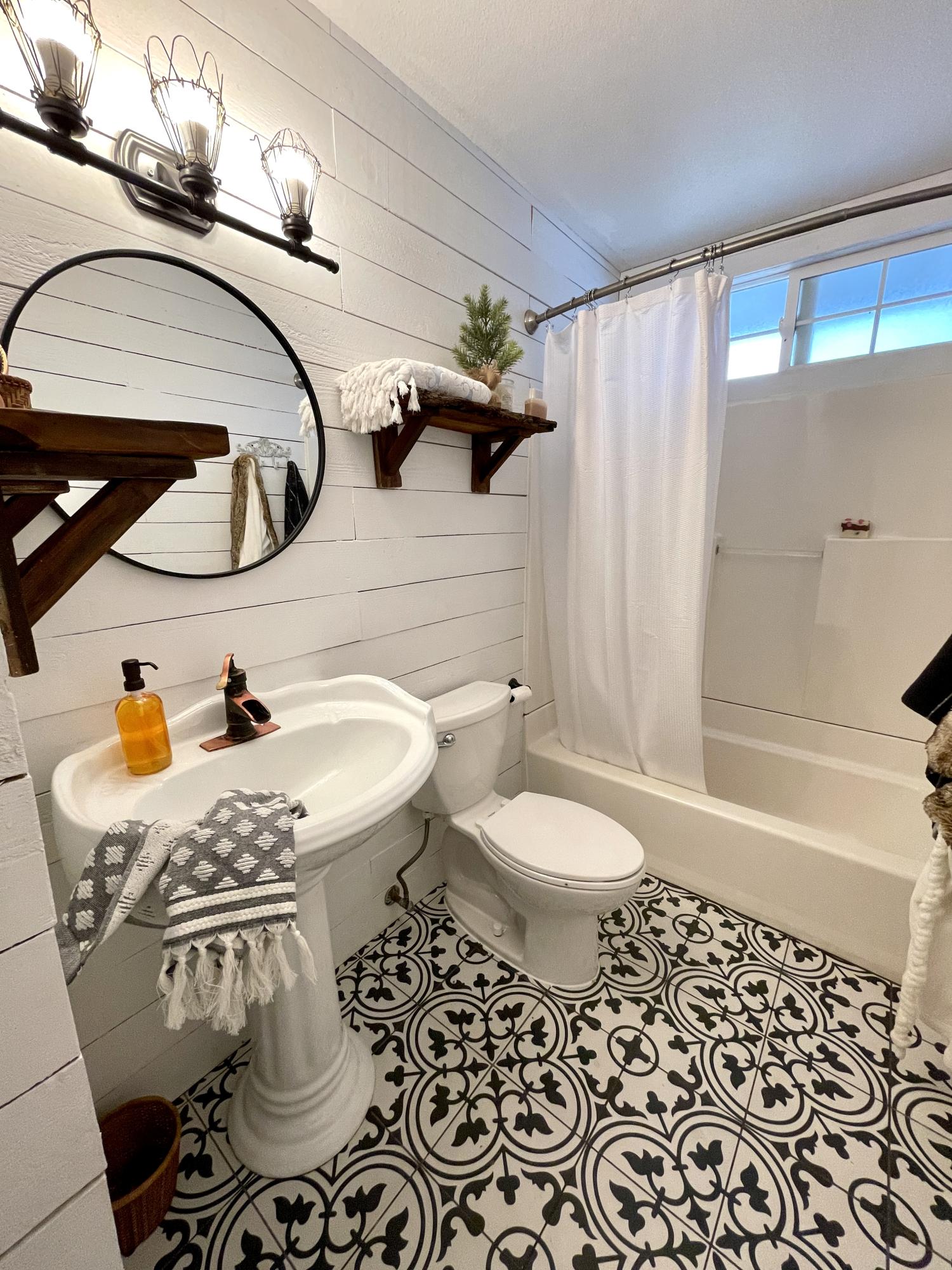5022 Smokey Road Anderson, CA 96007 - Photo 15 of 35 F849AE1A-713D-477D-AAC7-E2A4A04774E6