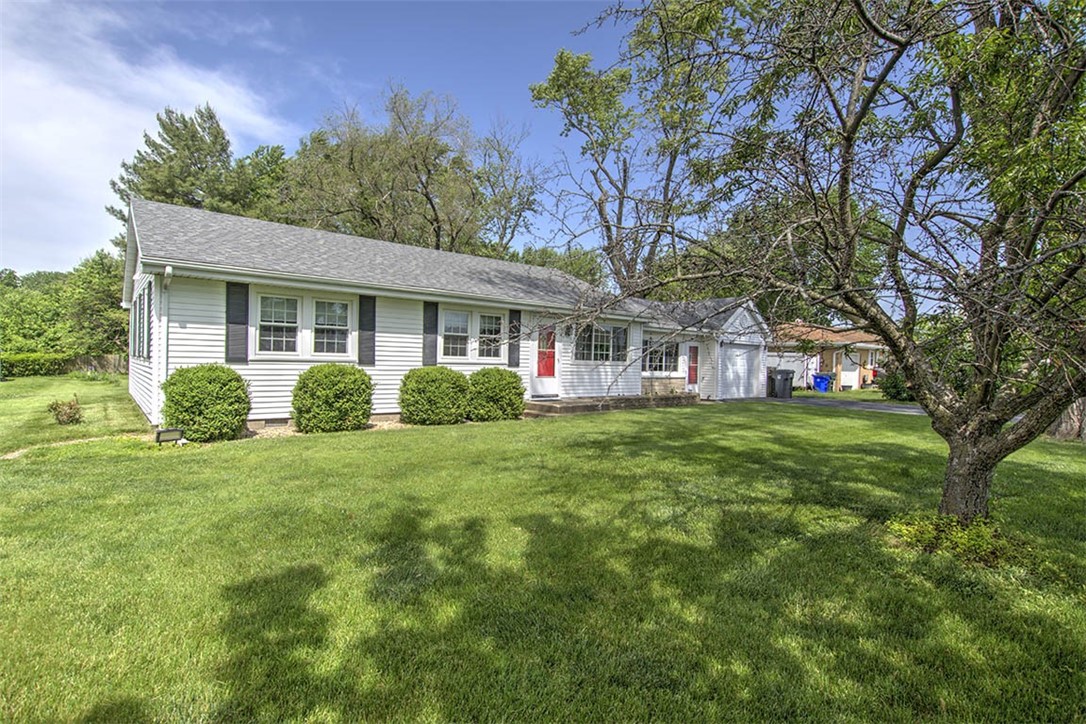 737 South Airport Road Decatur, IL 62521 - Photo 3 of 27