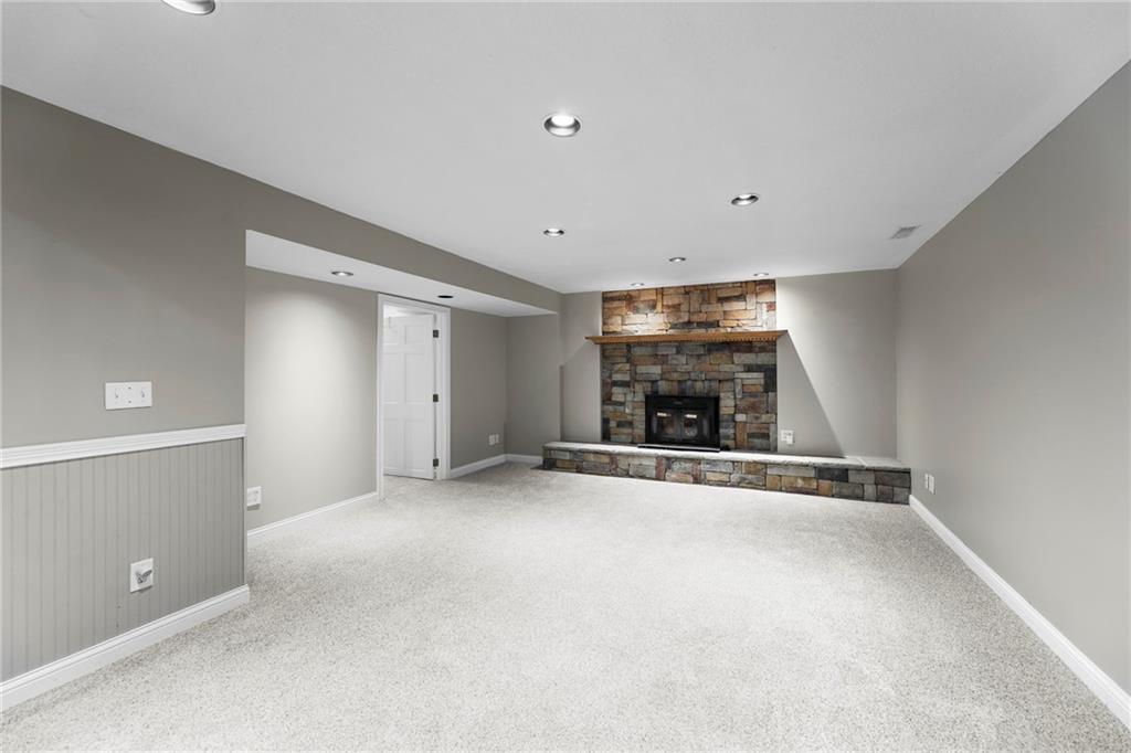 2106 Rhode Island Street Lawrence, KS 66046 - Photo 27 of 42