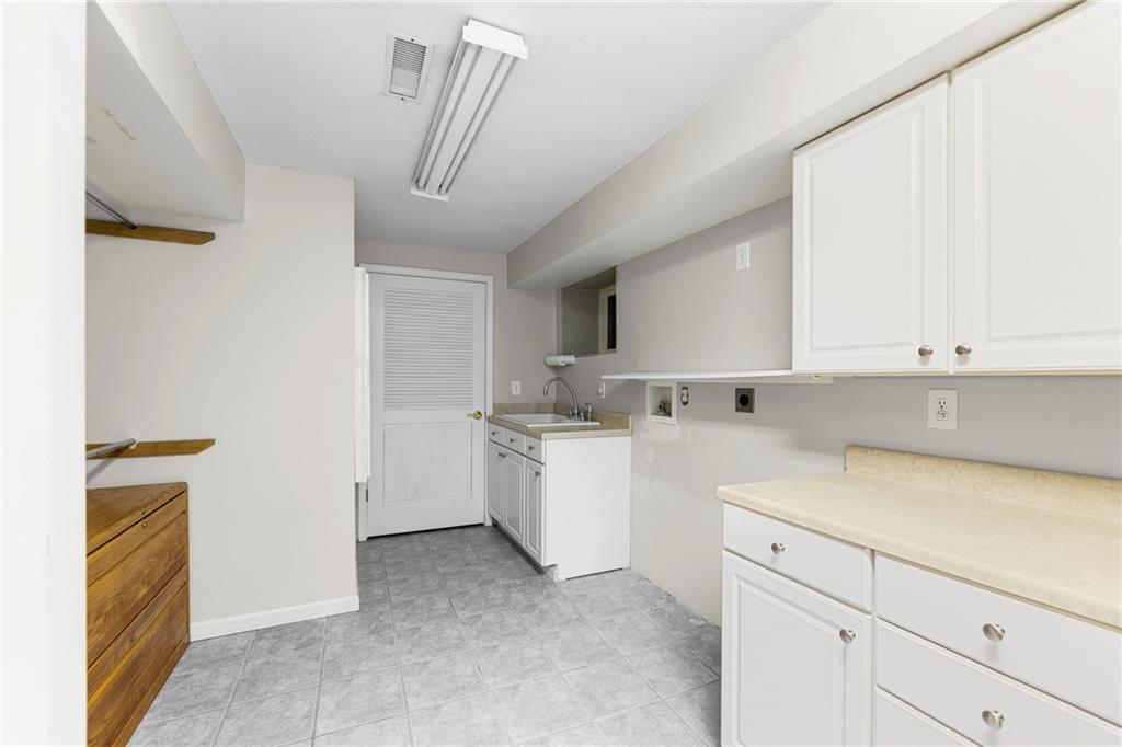 2106 Rhode Island Street Lawrence, KS 66046 - Photo 28 of 42