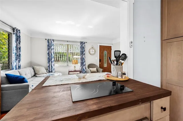 $2,450 | 4921 24th Avenue South, Gulfport, FL 33707