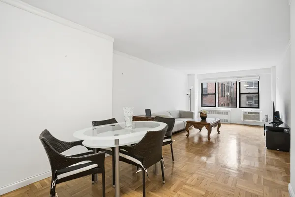 $5,000 | 220 East 54th Street, Unit 6N | Midtown East