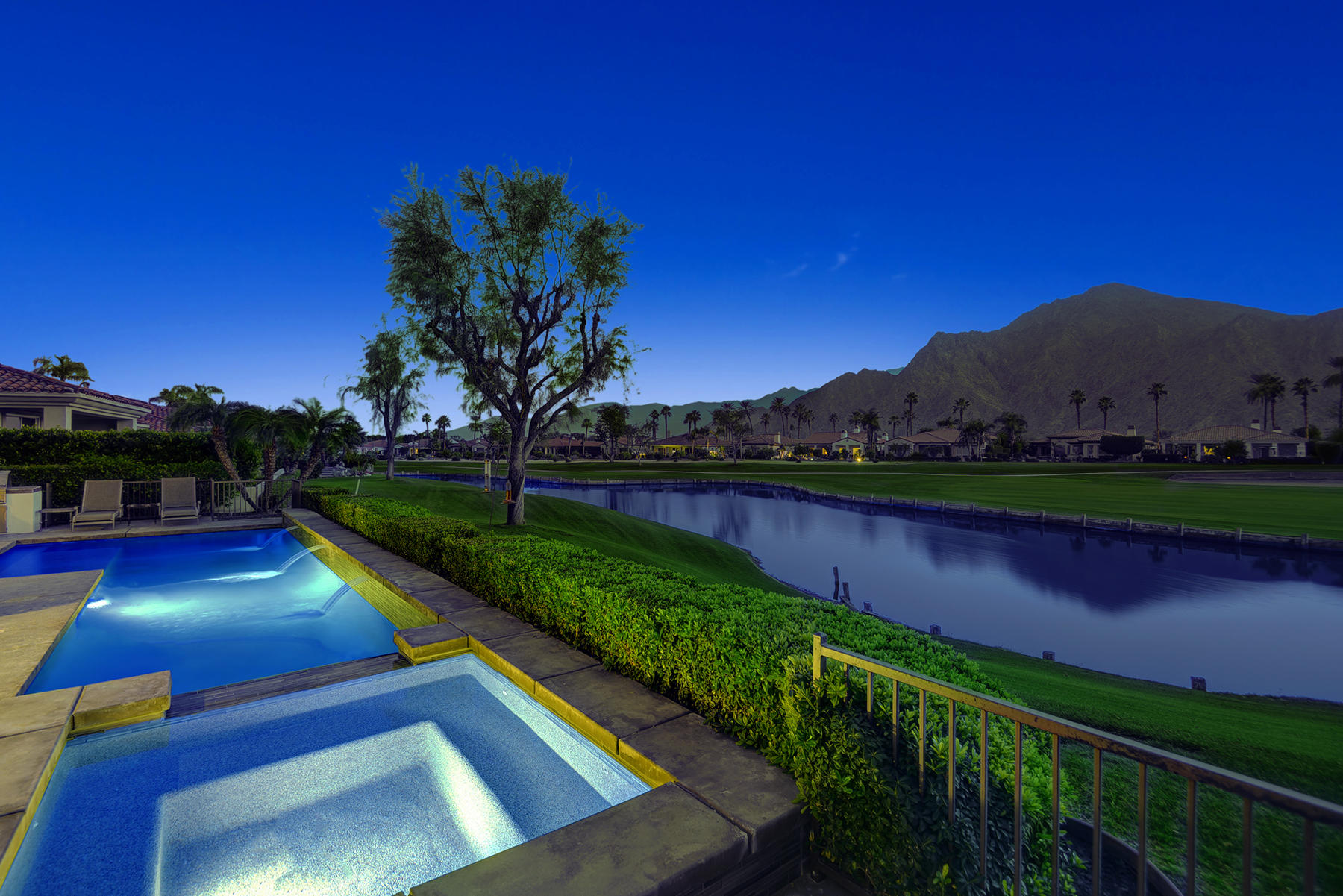 79593 Pomo La Quinta, CA 92253 - Photo 2 of 39 NIGHT OVER SPA