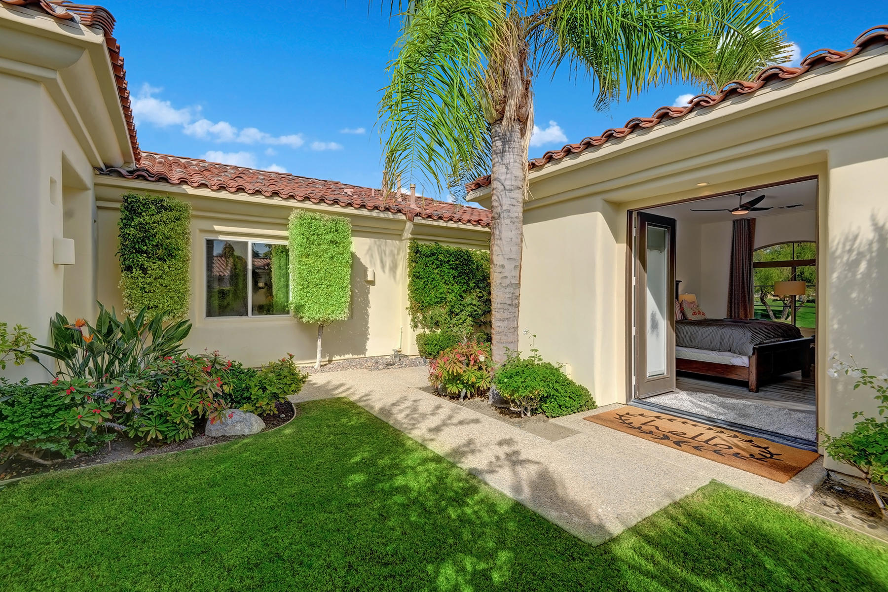79593 Pomo La Quinta, CA 92253 - Photo 13 of 39 COURTYARD WITH CASITA