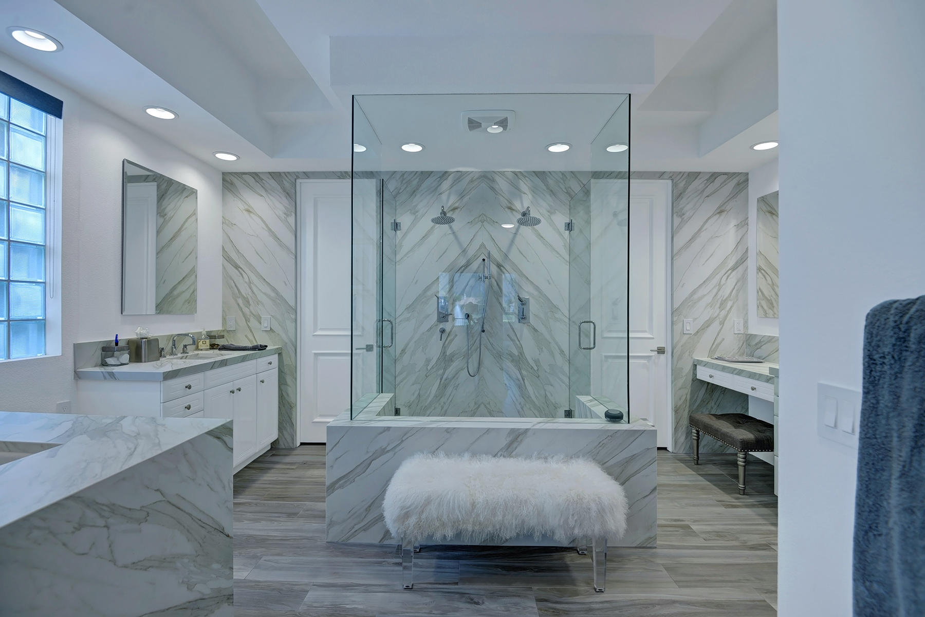 79593 Pomo La Quinta, CA 92253 - Photo 27 of 39 MASTER BATHROOM