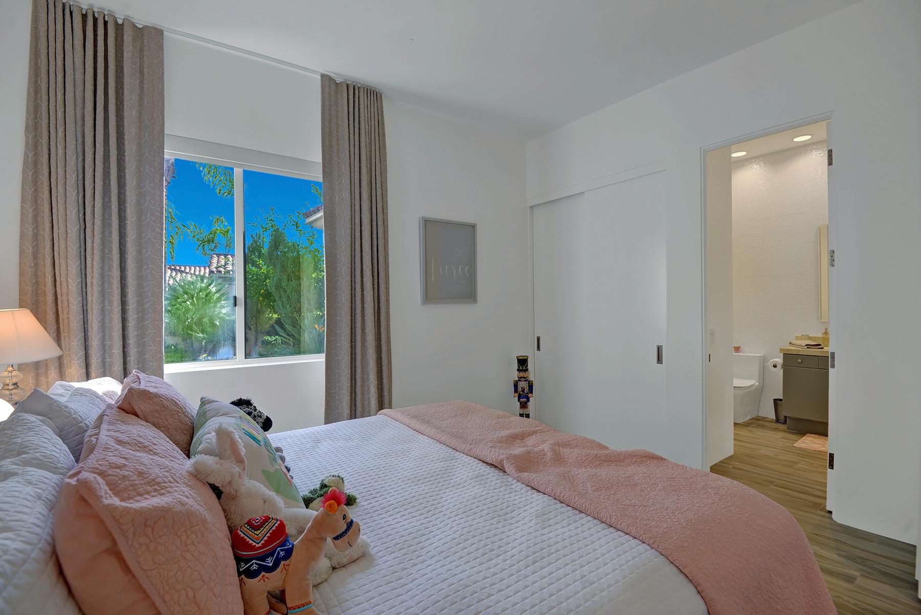 79593 Pomo La Quinta, CA 92253 - Photo 30 of 39 GUEST BEDROOM