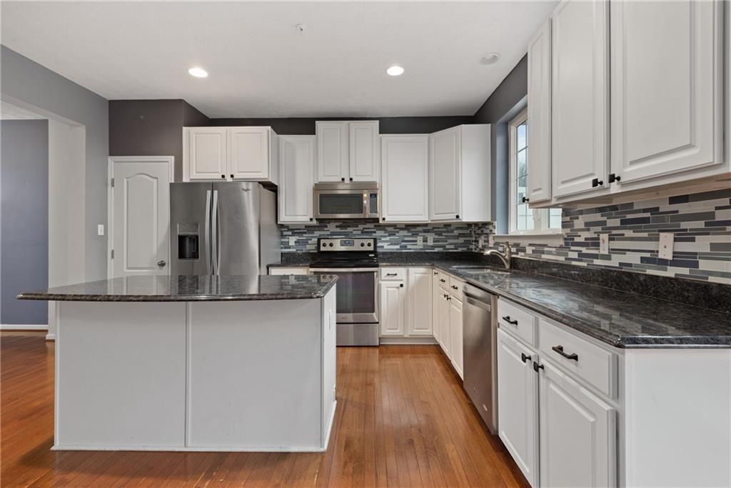 16 Truman Circle McKees Rocks, PA 15136 - Photo 8 of 21 Gallery Image 8