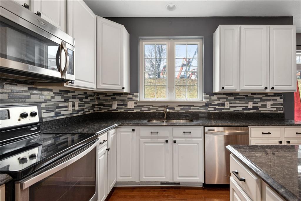 16 Truman Circle McKees Rocks, PA 15136 - Photo 9 of 21 Gallery Image 9