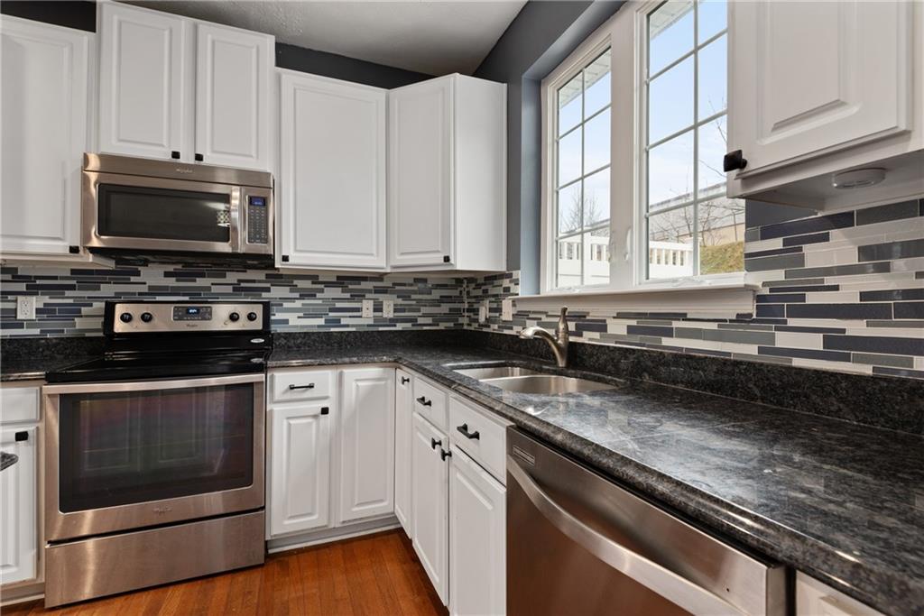 16 Truman Circle McKees Rocks, PA 15136 - Photo 10 of 21 Gallery Image 10