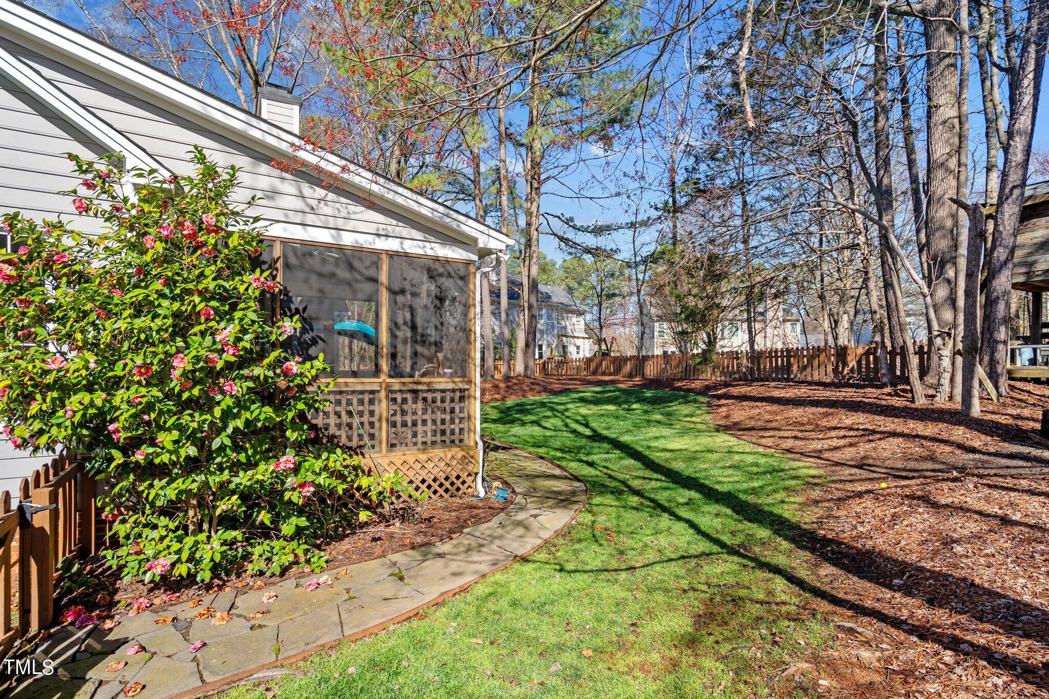 12408 Tappersfield Court Raleigh, NC 27613 - Photo 11 of 61 11-web-or-mls-_NFP4825