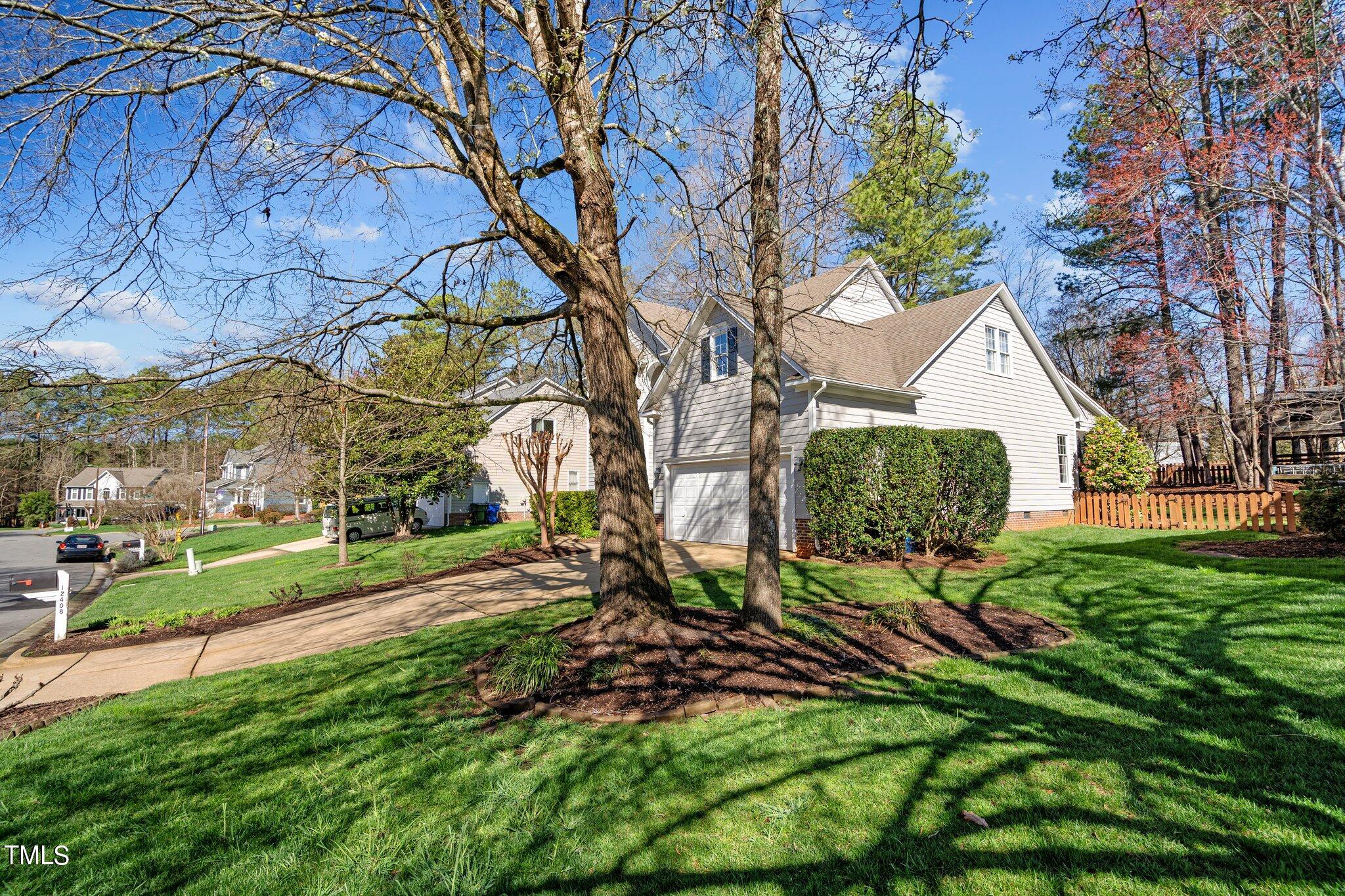 12408 Tappersfield Court Raleigh, NC 27613 - Photo 8 of 61 8-web-or-mls-_NFP4822