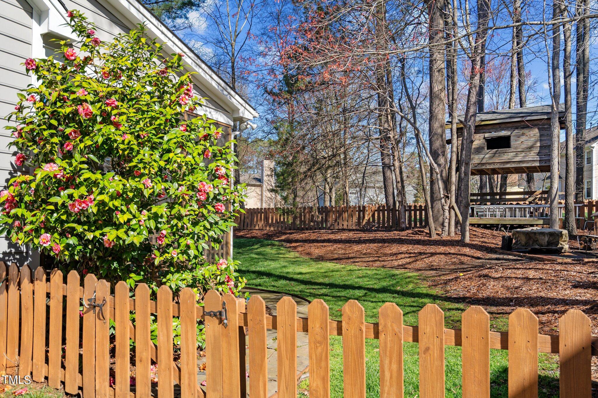 12408 Tappersfield Court Raleigh, NC 27613 - Photo 9 of 61 9-web-or-mls-_NFP4823