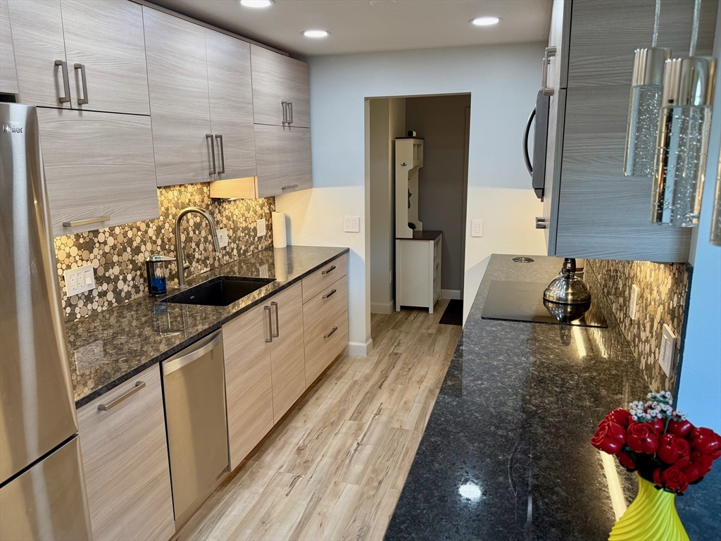 1206 Greendale Avenue, Unit 201 Needham, MA 02492 - Photo 8 of 34