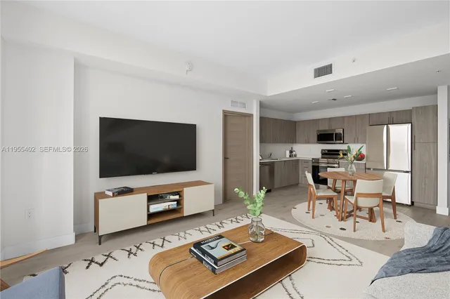 $3,050 | 1601 Southwest 32nd Avenue, Unit 513, Miami, FL 33145