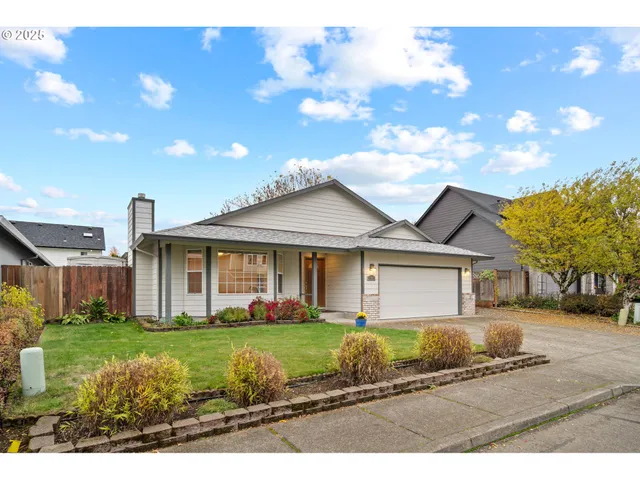 $539,900 | 15085 Southeast Sedona Drive, Clackamas, OR 97015