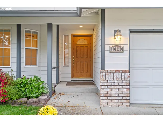 $539,900 | 15085 Southeast Sedona Drive, Clackamas, OR 97015